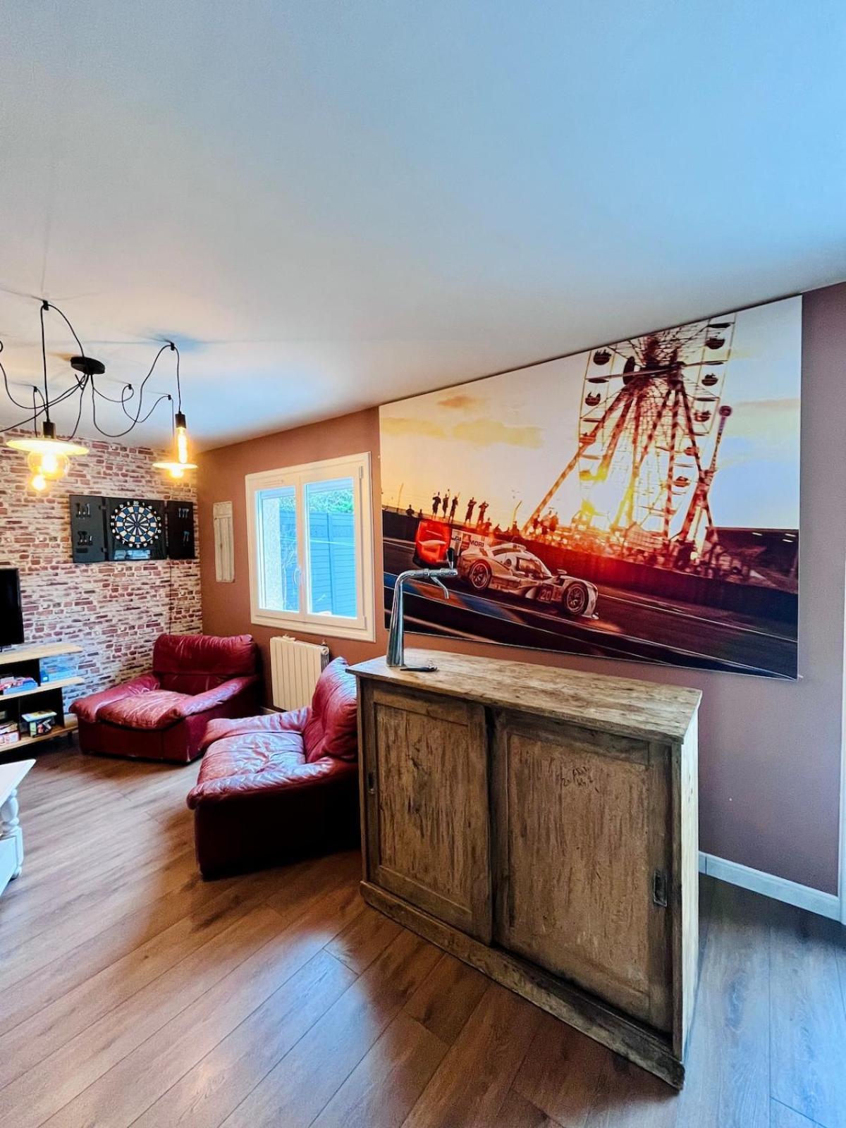 Villa Man Cave Le Mans Esterno foto
